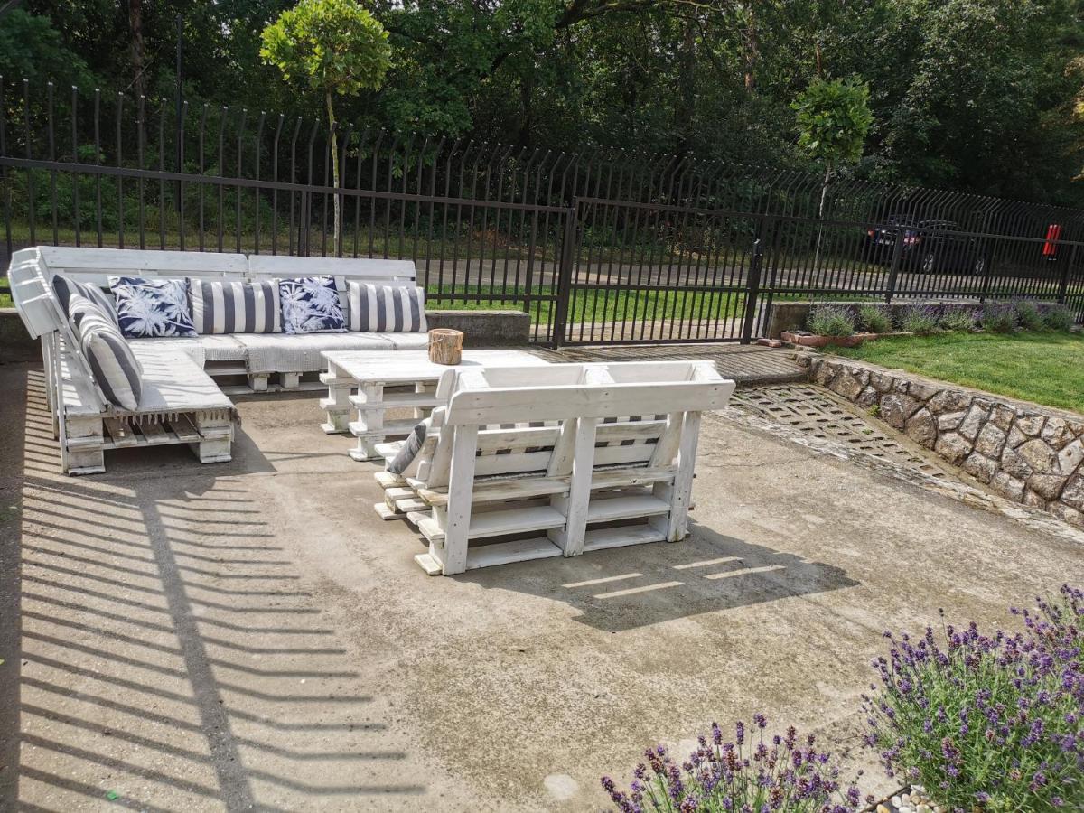 Family Garden Apartmanház Siofok Dış mekan fotoğraf
