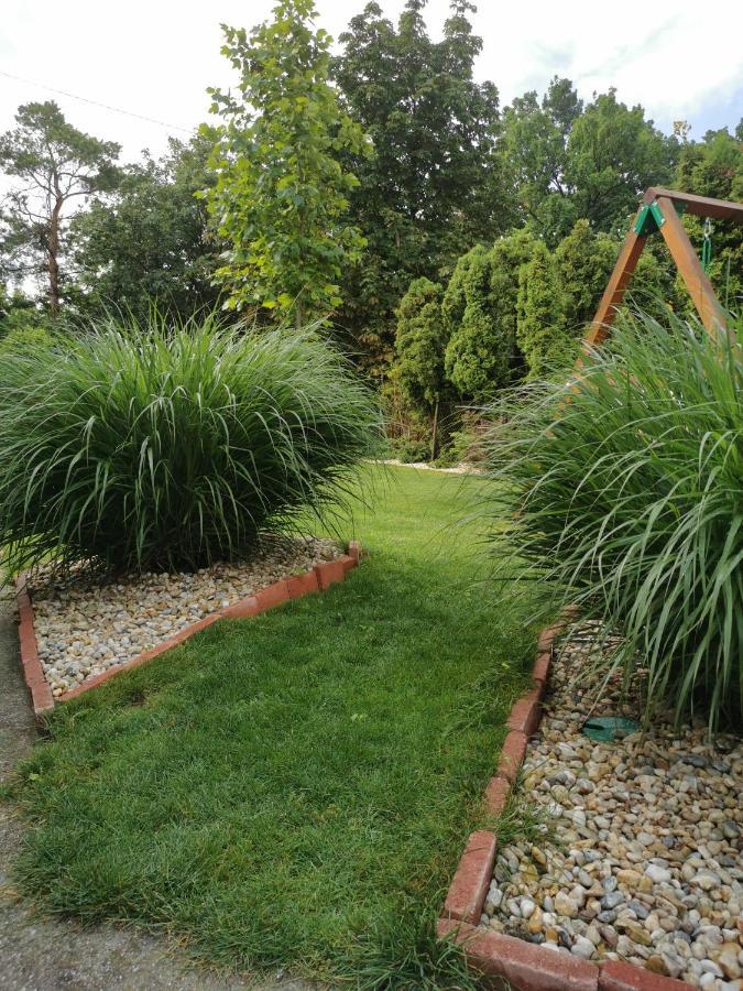 Family Garden Apartmanház Siofok Dış mekan fotoğraf