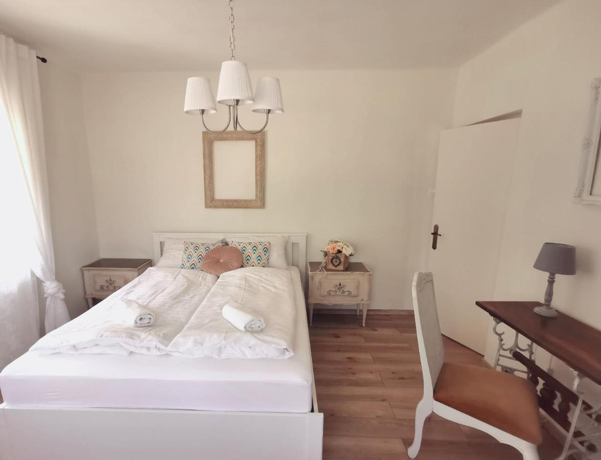 Family Garden Apartmanház Siofok Dış mekan fotoğraf
